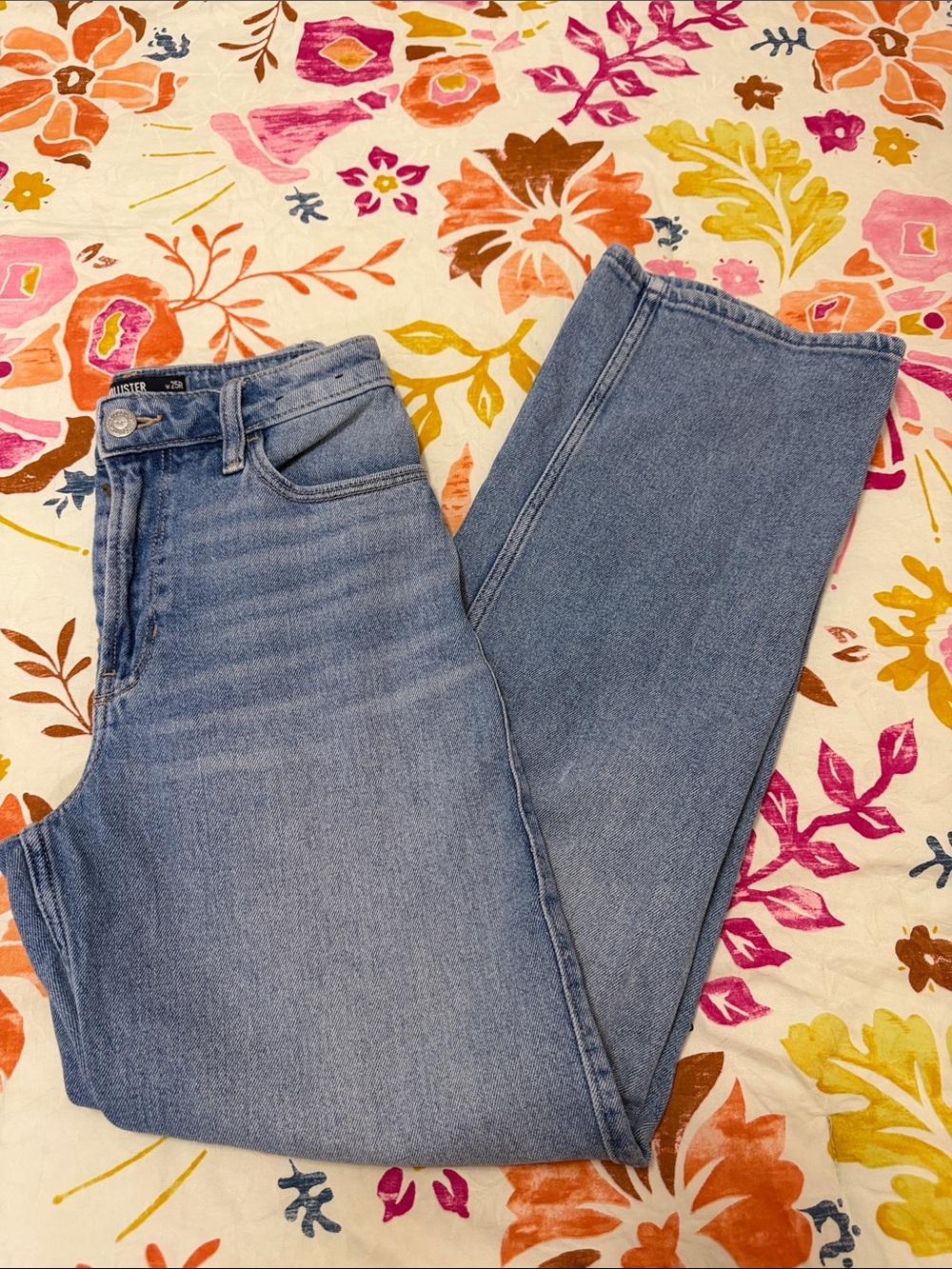 Hollister Ultra High-Rise Women's Dad Jeans